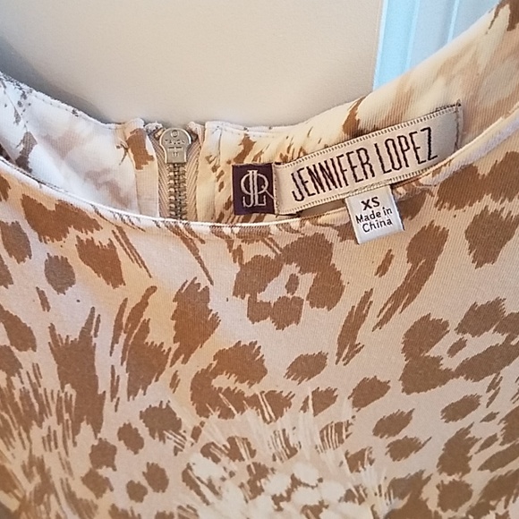 Jennifer Lopez Animal Print Top w/ back zipper XS - Picture 5 of 7